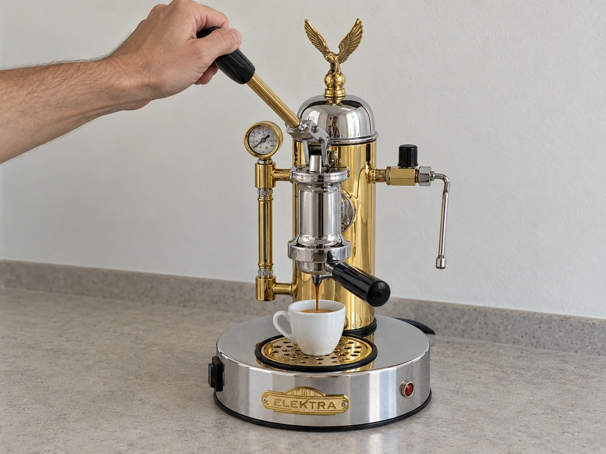 The Elektra's spring lever mid-shot, rising on its own, to illustrate how a spring lever works
